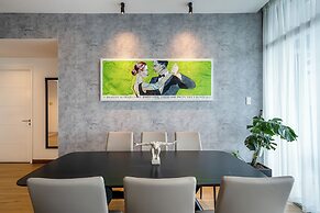 Salute de Sailing Tower - Palace Garden