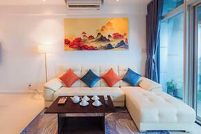 Salute de Sailing Tower - Palace Garden