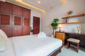 Salute de Sailing Tower - Palace Garden