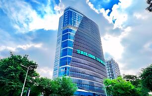 Salute de Sailing Tower - Palace Garden