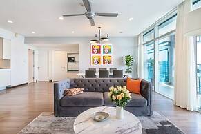 Salute de Sailing Tower - Palace Garden