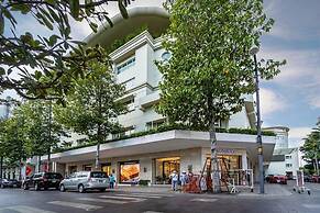 Salute de Sailing Tower - Palace Garden