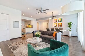 Salute de Sailing Tower - Palace Garden