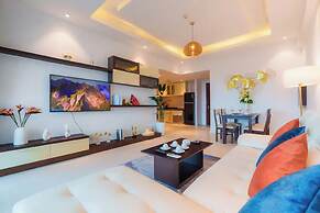 Salute de Sailing Tower - Palace Garden