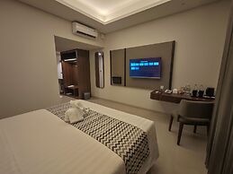 Azana Garden Hill Resort Blora