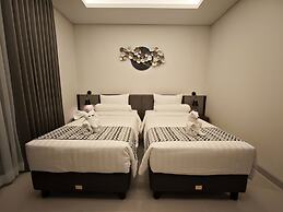 Azana Garden Hill Resort Blora