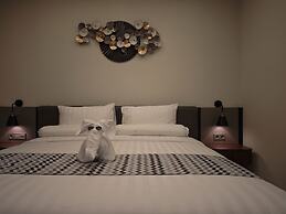 Azana Garden Hill Resort Blora