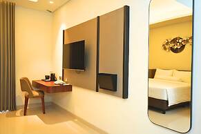 Azana Garden Hill Resort Blora