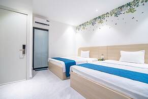 Bin Bin Hotel 14 - Near Vstar School D7