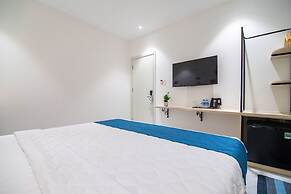 Bin Bin Hotel 14 - Near Vstar School D7