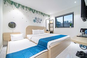 Bin Bin Hotel 14 - Near Vstar School D7