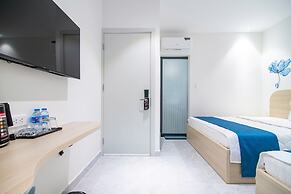 Bin Bin Hotel 14 - Near Vstar School D7