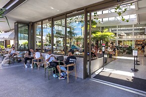 Surfsong on Miami Beach