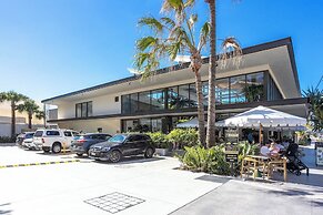 Surfsong on Miami Beach