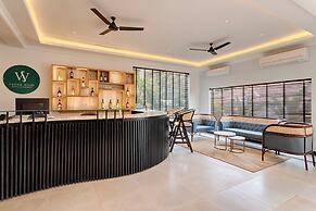 Azalea By Stone Wood Carmona