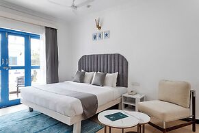 Azalea By Stone Wood Carmona