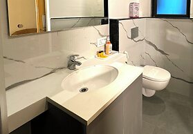 Richi Rich Studio Apartment