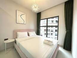 Saigon Royal - Trendy Modern Apartment