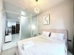 Saigon Royal - Trendy Modern Apartment