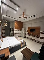 Royal Palm Inn