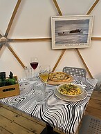 4 Camp & Restaurant - Adult Only