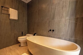 Garuda Villa by Betterplace