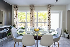 BRIGHT Fort Lauderdale Tropical Retreat