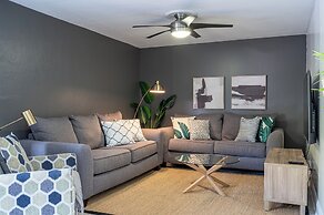 BRIGHT Fort Lauderdale Tropical Retreat