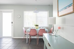 BRIGHT Fort Lauderdale Tropical Retreat