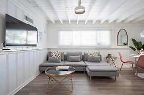 BRIGHT Fort Lauderdale Tropical Retreat