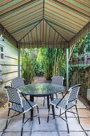 BRIGHT Fort Lauderdale Tropical Retreat