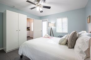 BRIGHT Fort Lauderdale Tropical Retreat