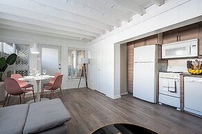 BRIGHT Fort Lauderdale Tropical Retreat