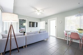 BRIGHT Fort Lauderdale Tropical Retreat