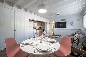 BRIGHT Fort Lauderdale Tropical Retreat