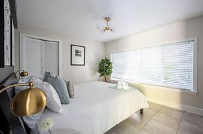 BRIGHT Fort Lauderdale Tropical Retreat
