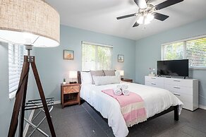 BRIGHT Fort Lauderdale Tropical Retreat