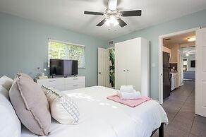 BRIGHT Fort Lauderdale Tropical Retreat