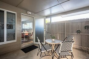 BRIGHT Fort Lauderdale Tropical Retreat