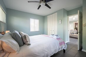 BRIGHT Fort Lauderdale Tropical Retreat