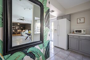 BRIGHT Fort Lauderdale Tropical Retreat