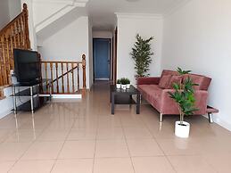 Villa-costaadeje-3br-balcony-wifi-parking