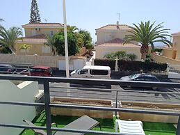 Villa-costaadeje-3br-balcony-wifi-parking