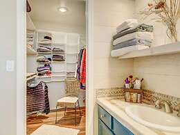 Royale Living in the Heart of Phoenix