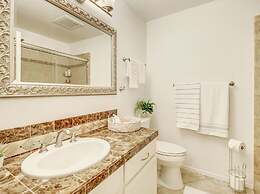 Royale Living in the Heart of Phoenix