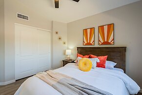 Dos Palmas - Gilbert Poolside Retreat