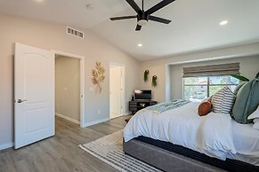 Dos Palmas - Gilbert Poolside Retreat