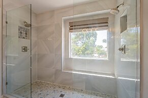 Dos Palmas - Gilbert Poolside Retreat