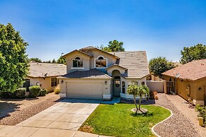 Dos Palmas - Gilbert Poolside Retreat