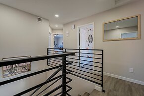 Dos Palmas - Gilbert Poolside Retreat